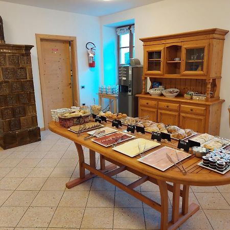 Taxus Hostel Pieve Tesino Eksteriør bilde