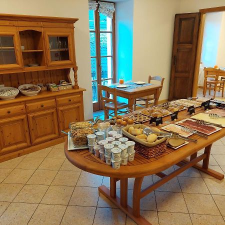 Taxus Hostel Pieve Tesino Eksteriør bilde