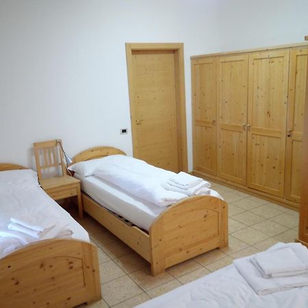 Taxus Hostel Pieve Tesino Eksteriør bilde