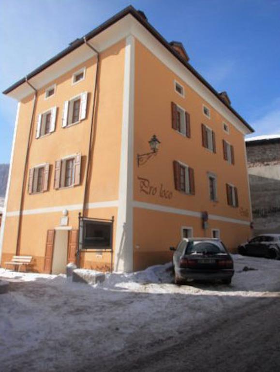Taxus Hostel Pieve Tesino Eksteriør bilde